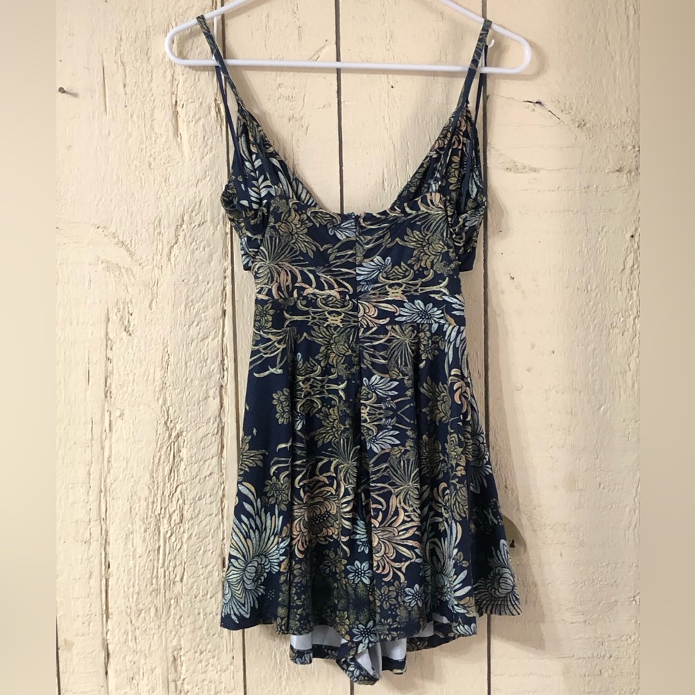 L’atiste Navy Romper - Picture 3 of 8